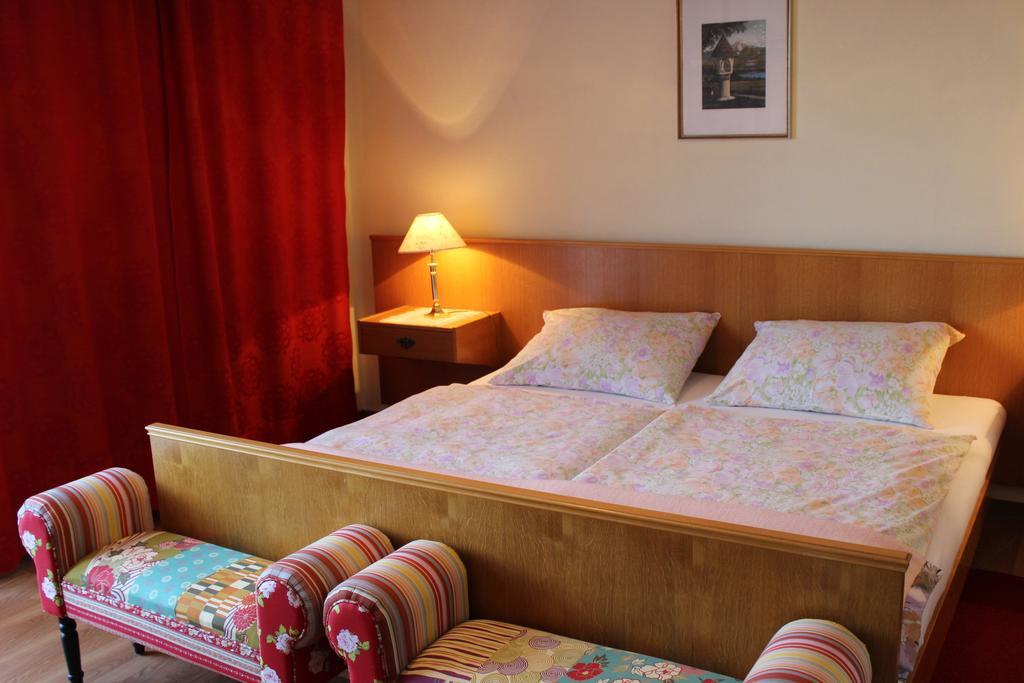 Dreimaderlhaus Apartment Velden am Woerthersee Ngoại thất bức ảnh