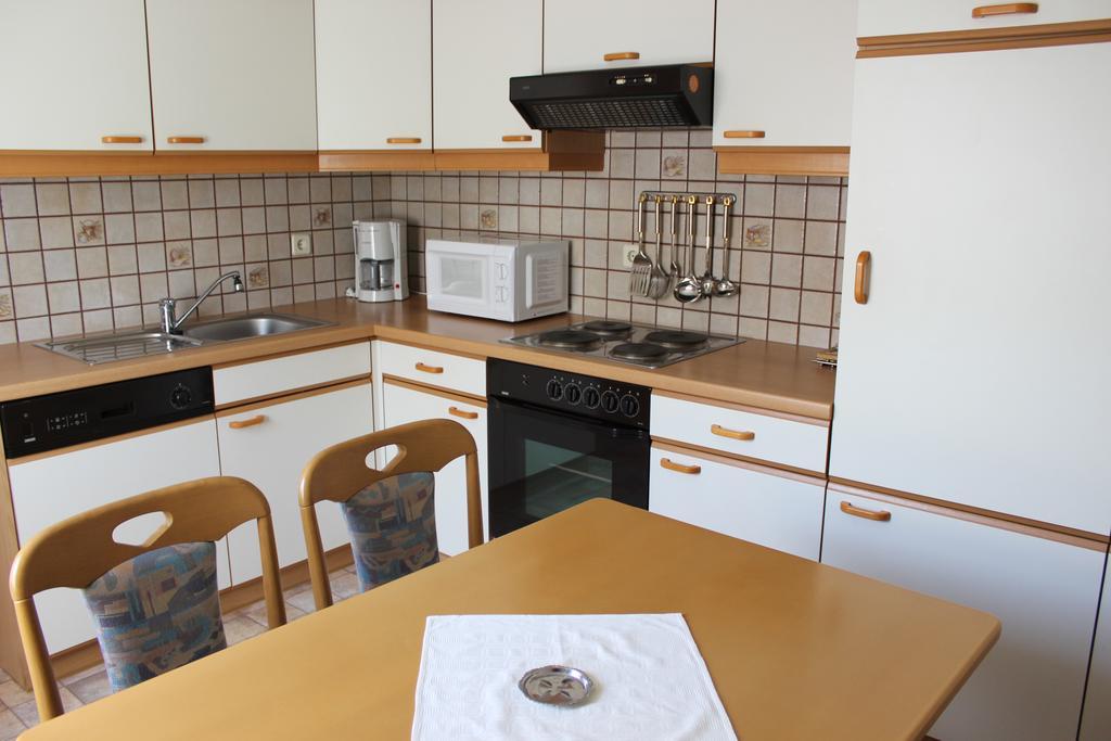 Dreimaderlhaus Apartment Velden am Woerthersee Ngoại thất bức ảnh