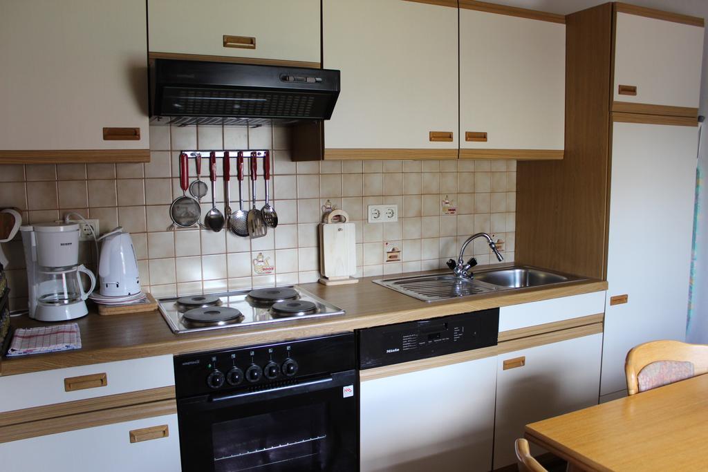 Dreimaderlhaus Apartment Velden am Woerthersee Ngoại thất bức ảnh